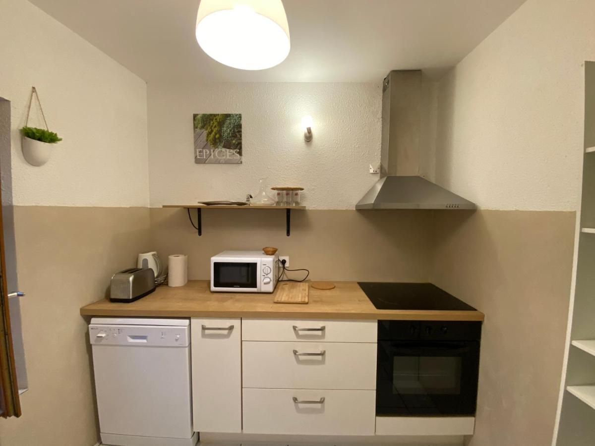 Au Pied De La Cite, T3 Au Calme Apartment Carcassonne Exterior photo